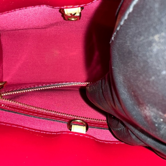 Louis Vuitton Authentic Catalina Tote
BB Red Leather - Picture 7 of 11